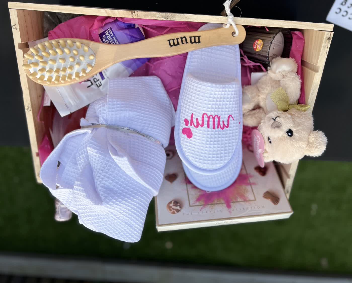 Mum spa hamper with waffle robe
